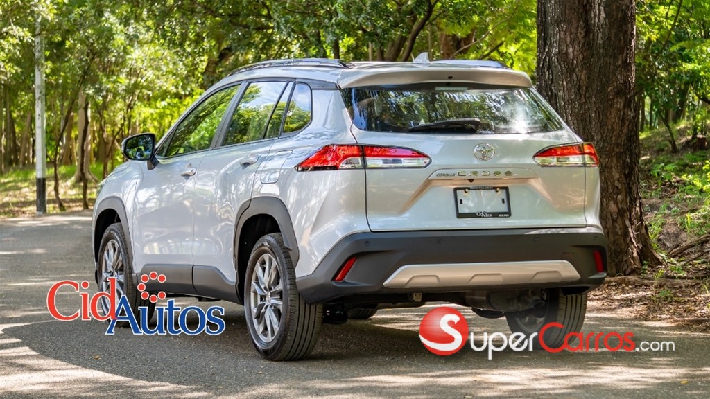 2027 Toyota Corolla Cross Low — foto 4 / 12