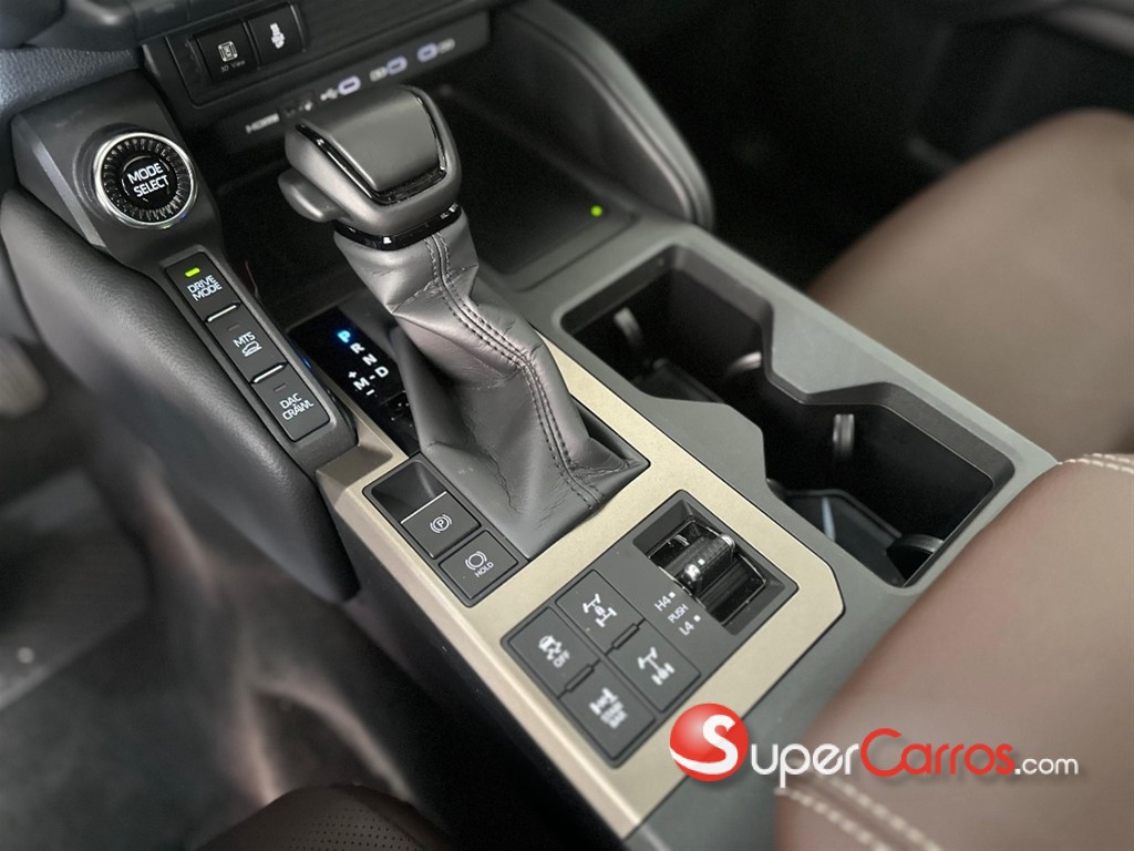 2025 Toyota Land Cruiser Prado Adventure — foto 7 / 12