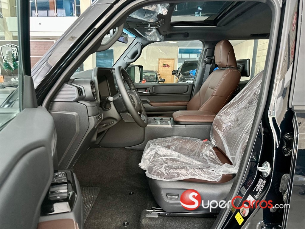 2025 Toyota Land Cruiser Prado Adventure — foto 10 / 12