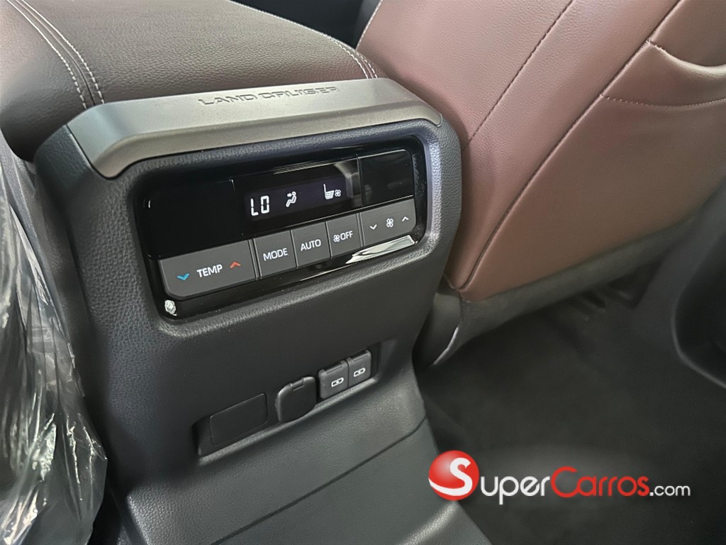 2025 Toyota Land Cruiser Prado Adventure — foto 12 / 12