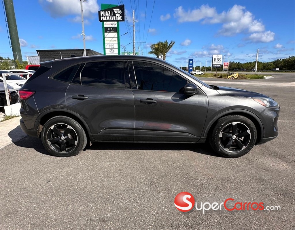 2020 Ford Escape S — foto 2 / 8