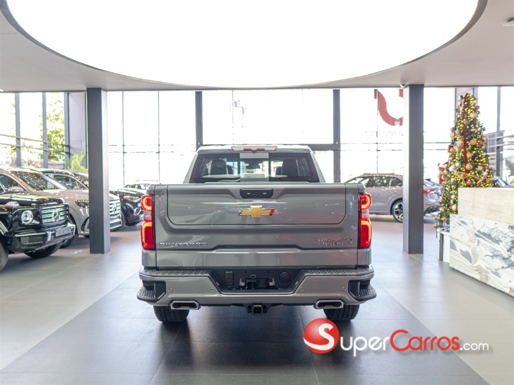 2026 Chevrolet Silverado High Country Duramax — foto 4 / 9