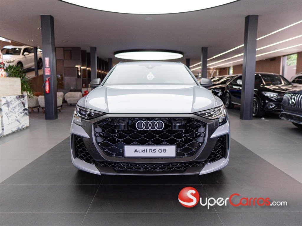 2025 Audi RS Q8 — foto 2 / 12