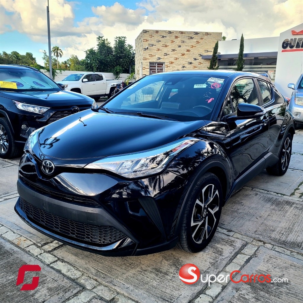2021 Toyota C-HR XLE — foto 6 / 9