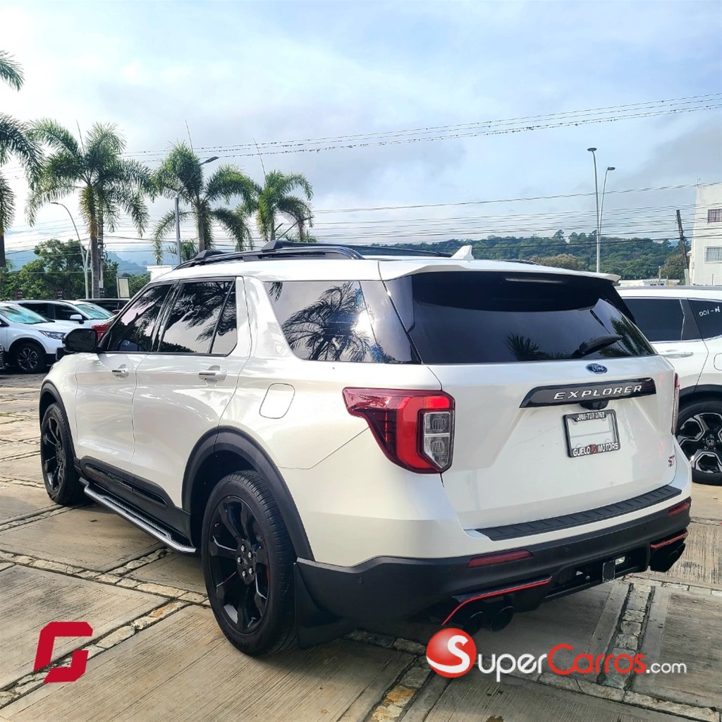 2020 Ford Explorer ST — foto 8 / 11