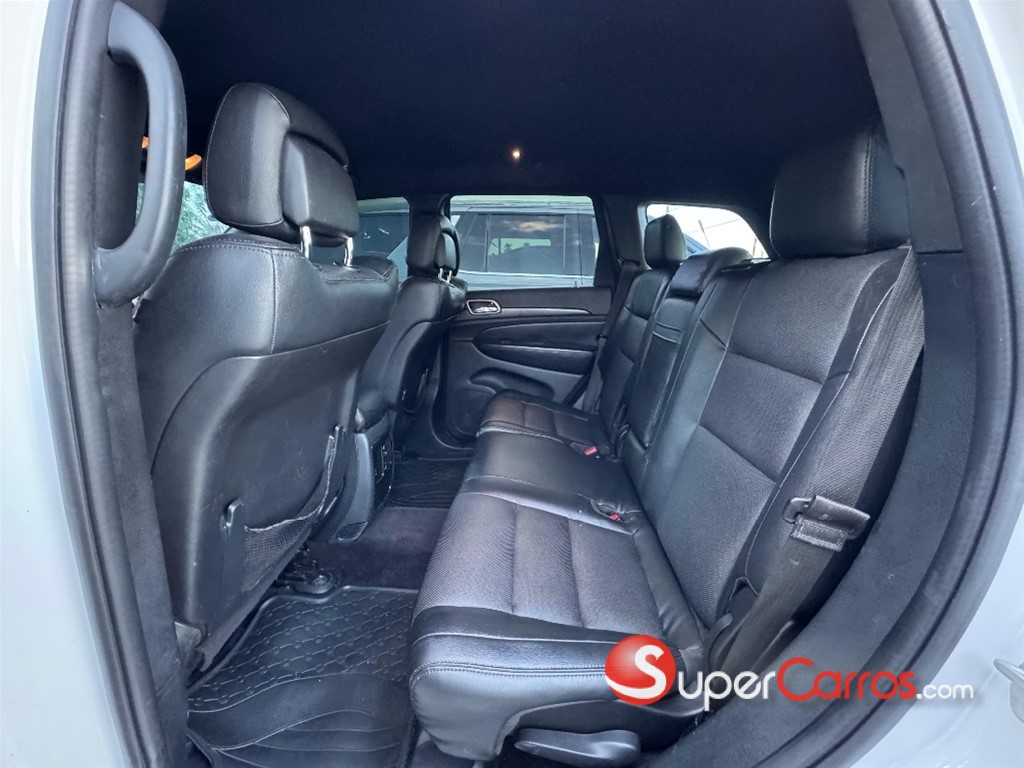 2016 Jeep Grand Cherokee Laredo — foto 9 / 10