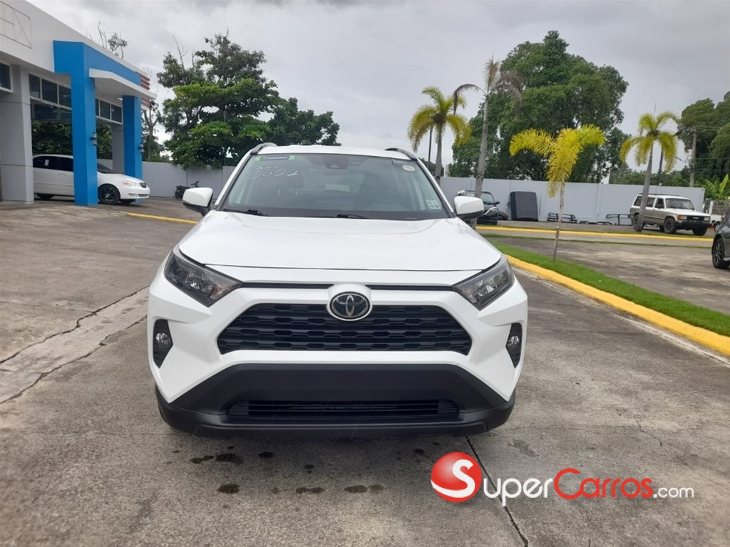 2022 Toyota RAV4 LE — foto 2 / 12