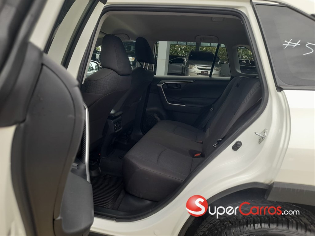 2022 Toyota RAV4 LE — foto 7 / 12