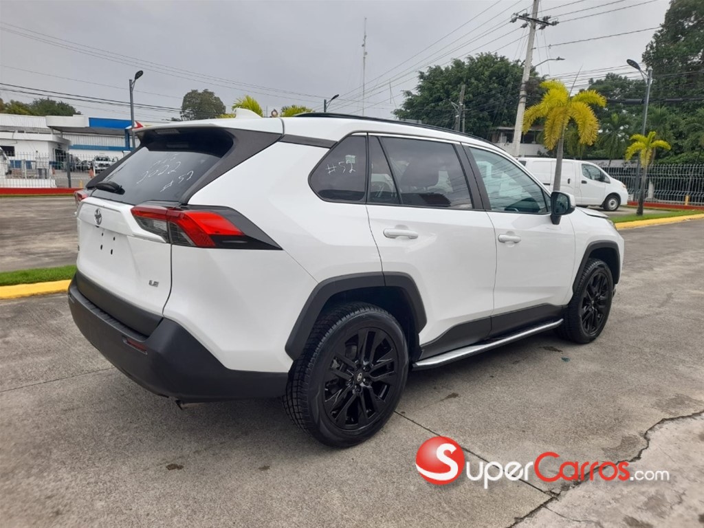 2022 Toyota RAV4 LE — foto 9 / 12