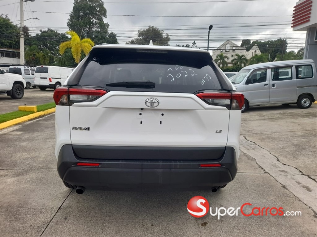 2022 Toyota RAV4 LE — foto 10 / 12