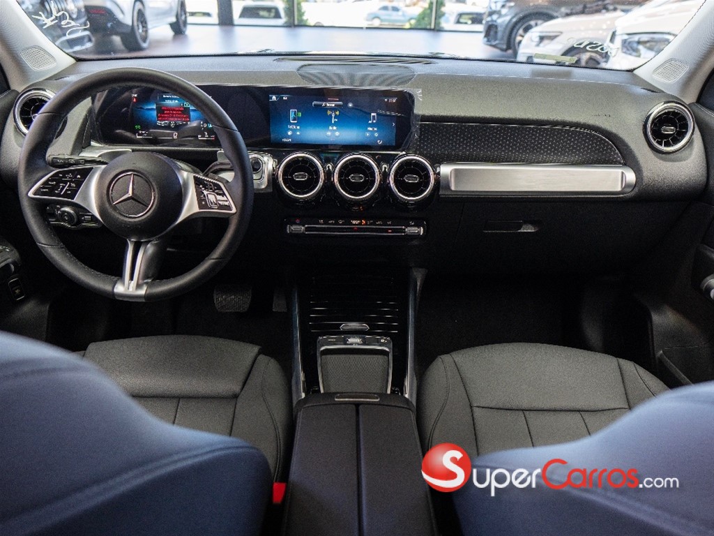 2026 Mercedes-Benz Clase GLB — foto 8 / 9