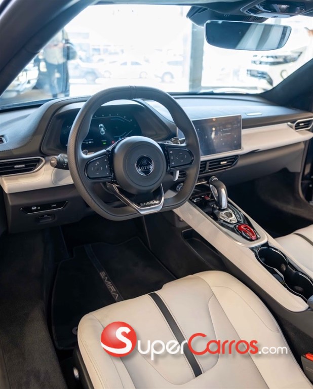 2024 Lotus Emira — foto 10 / 12