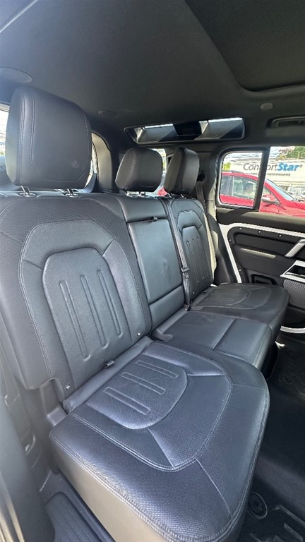 2022 Land Rover Defender 110 — foto 5 / 9