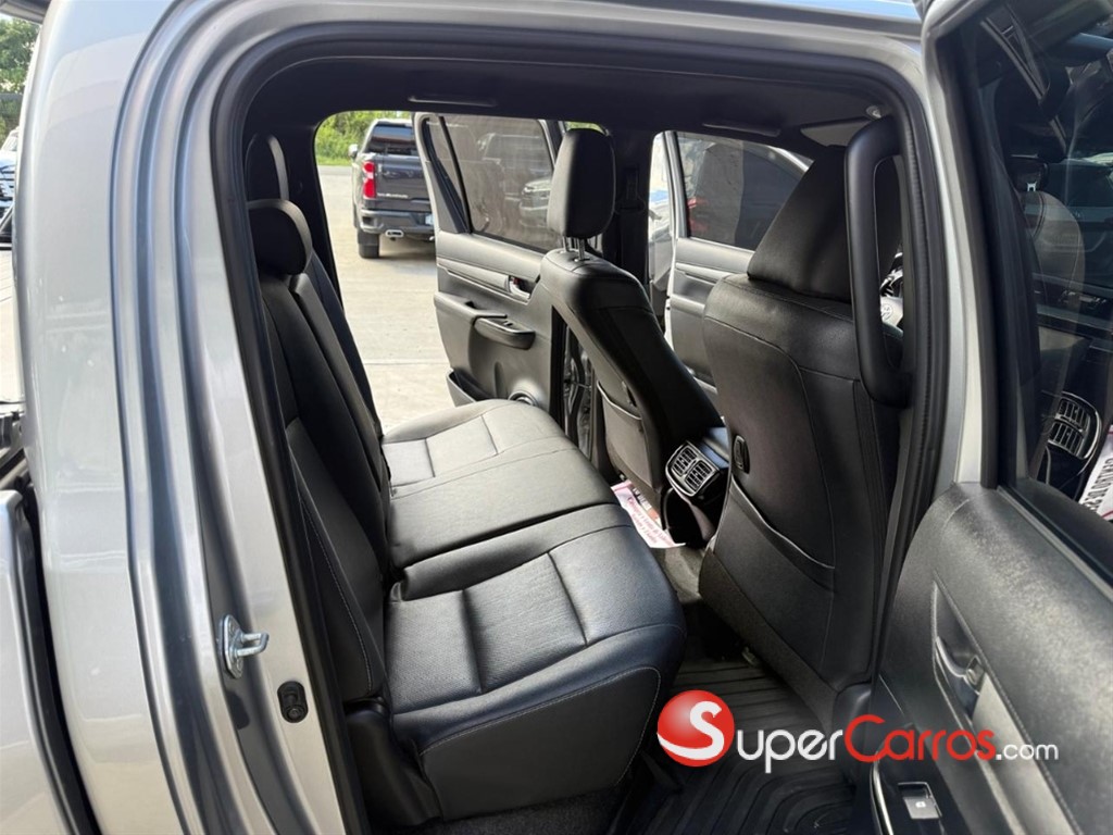 2023 Toyota Hilux CONQUEST — foto 8 / 10