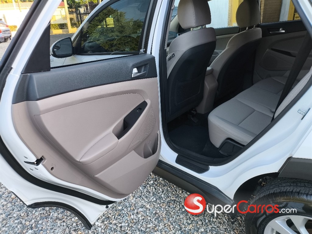 2020 Hyundai Tucson SE — foto 7 / 12