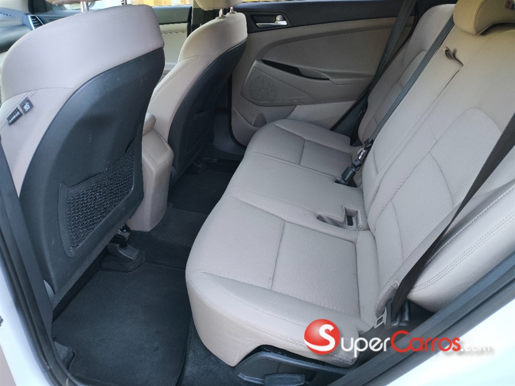 2020 Hyundai Tucson SE — foto 8 / 12