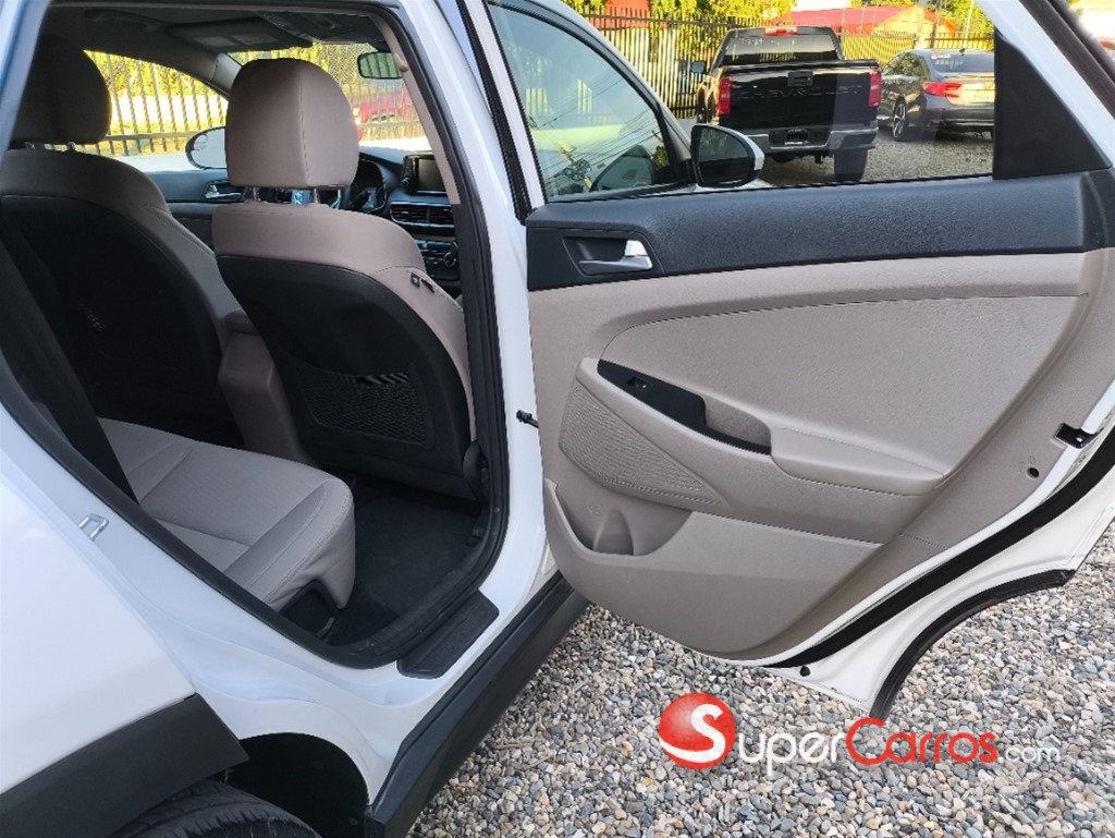 2020 Hyundai Tucson SE — foto 10 / 12