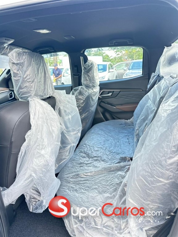 2027 Isuzu DMAX LSE — foto 2 / 7