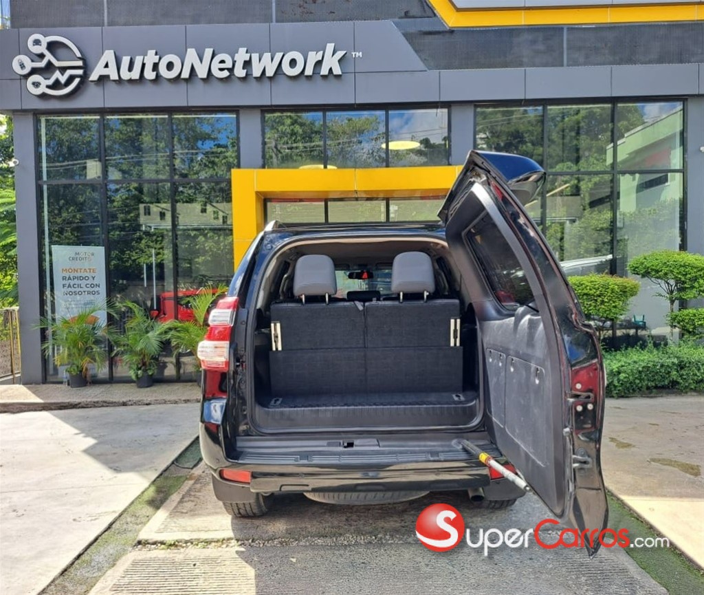 2015 Toyota Land Cruiser Prado VXL — foto 10 / 12