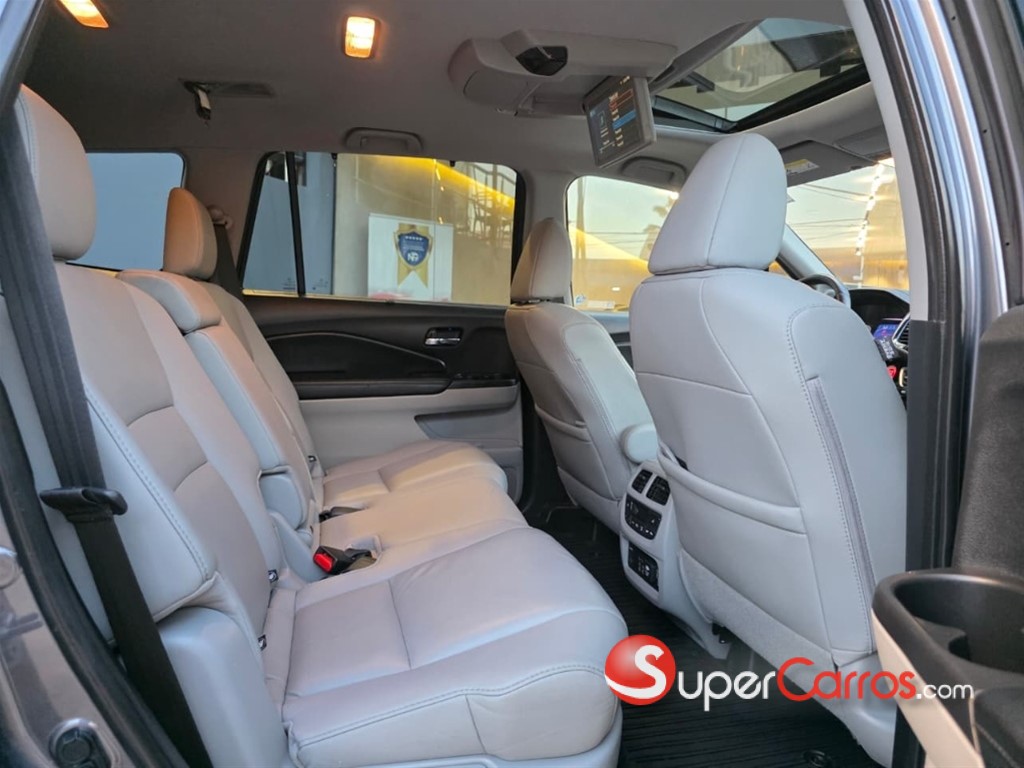 2020 Honda Pilot Touring — foto 6 / 10