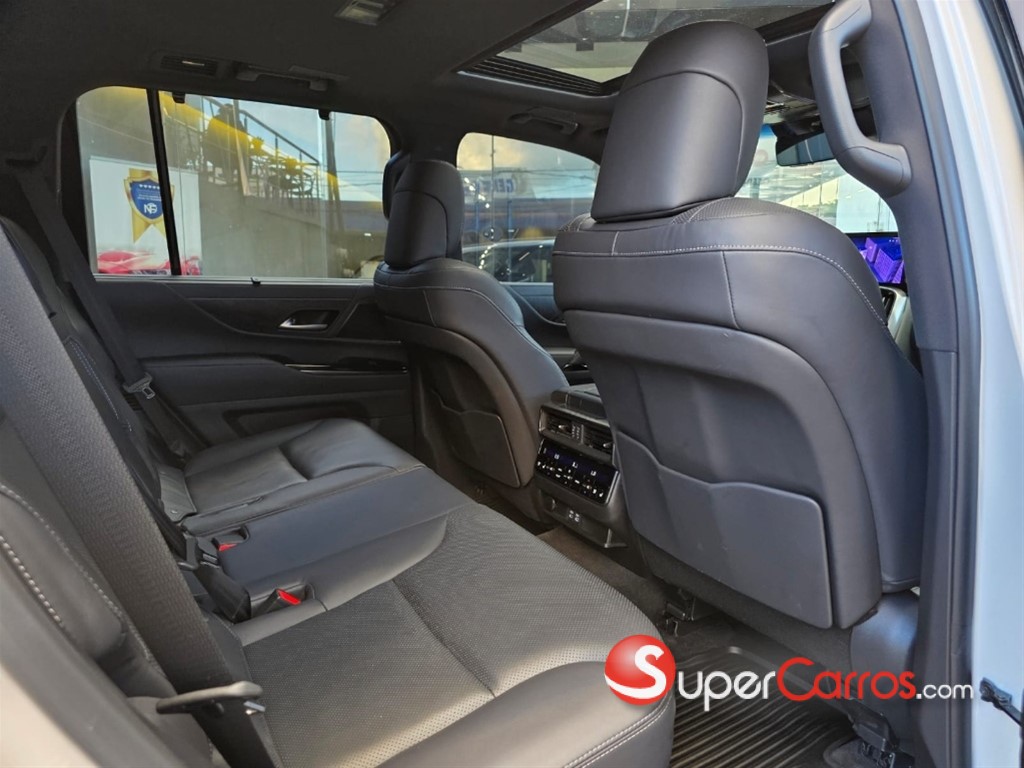 2023 Lexus LX 600 Luxury — foto 7 / 9