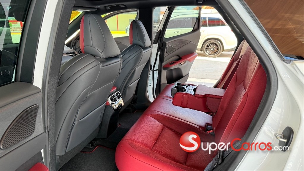 2024 Lexus RX 500H F SPORT — foto 8 / 12