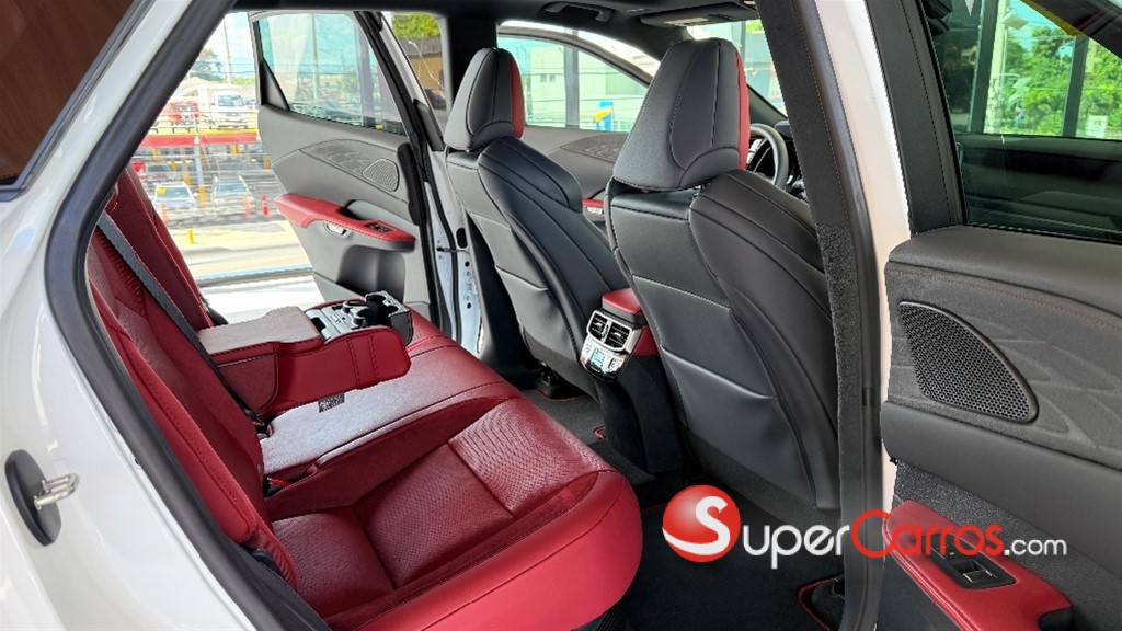 2024 Lexus RX 500H F SPORT — foto 10 / 12