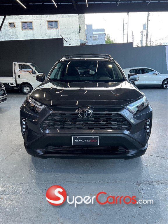2021 Toyota RAV4 XLE Premium — foto 3 / 10