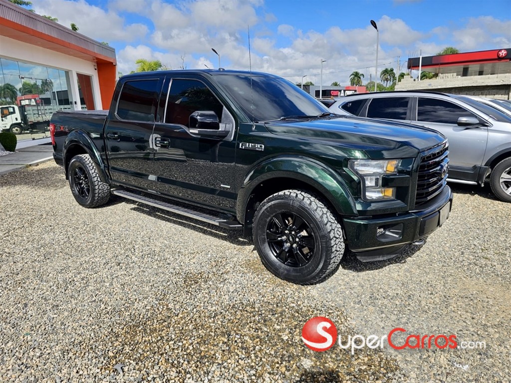 2015 Ford F 150 XLT — foto 7 / 12
