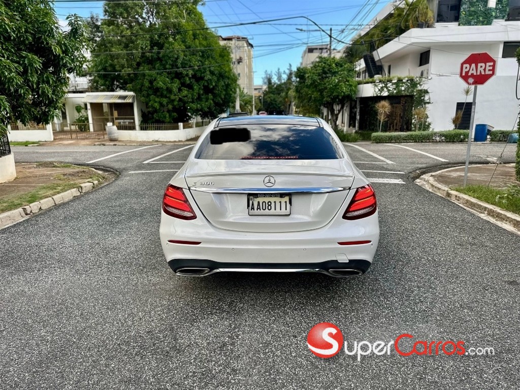 2017 Mercedes-Benz Clase E 300 — foto 3 / 9