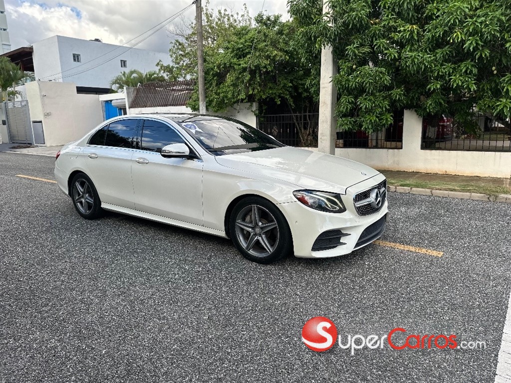 2017 Mercedes-Benz Clase E 300 — foto 4 / 9