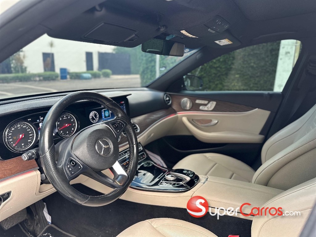 2017 Mercedes-Benz Clase E 300 — foto 6 / 9
