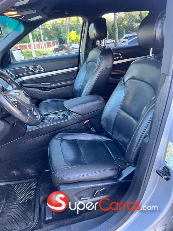 2016 Ford Explorer XLT 4WD — foto 12 / 12