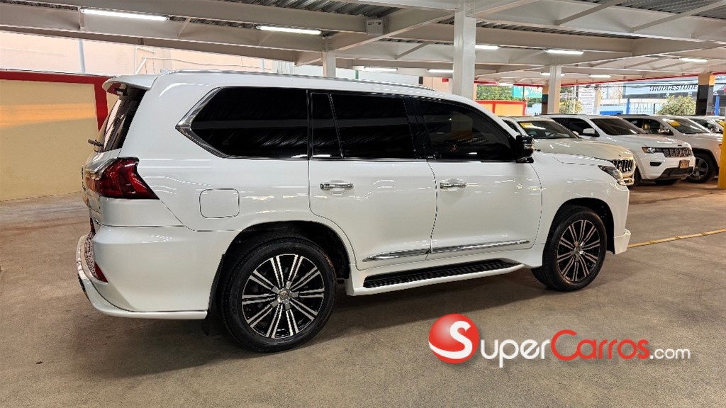 2016 Lexus LX 570 — foto 4 / 12
