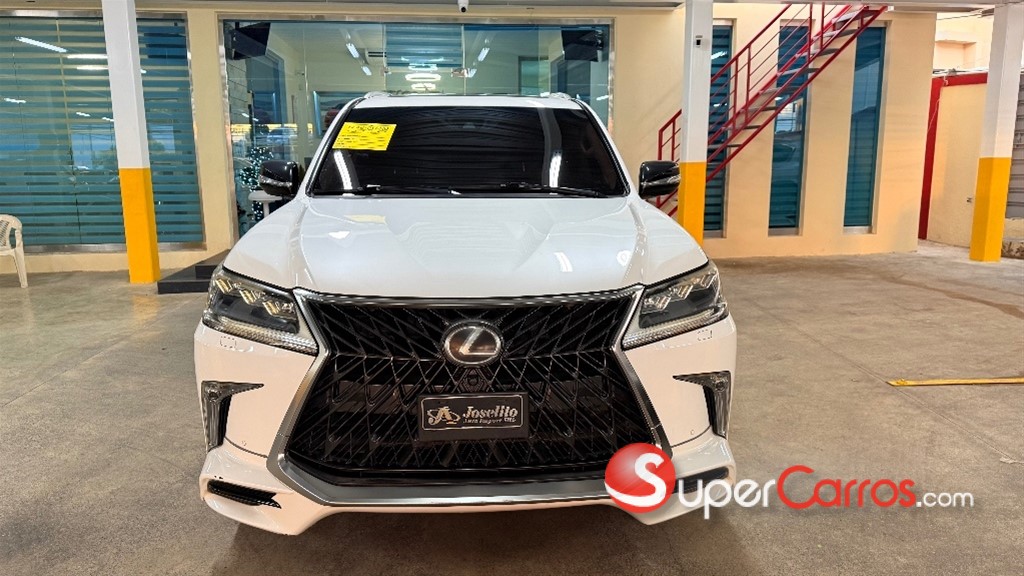 2016 Lexus LX 570 — foto 5 / 12