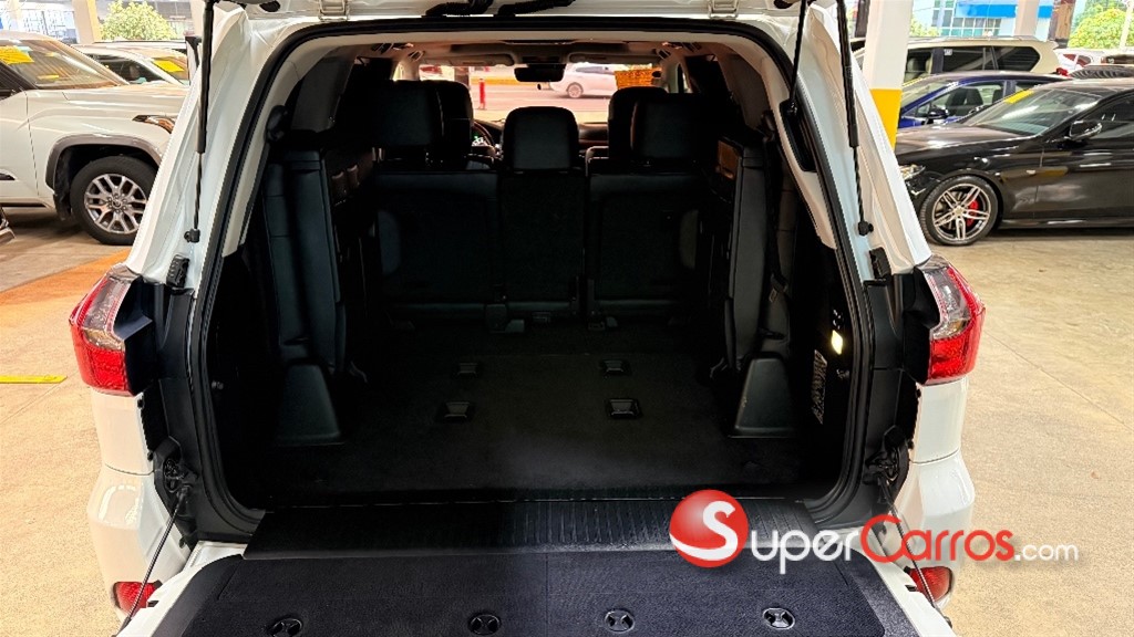 2016 Lexus LX 570 — foto 11 / 12