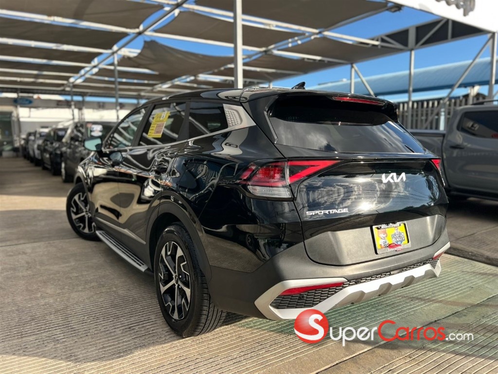 2023 Kia Sportage EX — foto 5 / 10