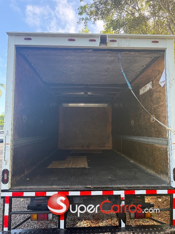 2016 Isuzu Camion Furgon — foto 2 / 11