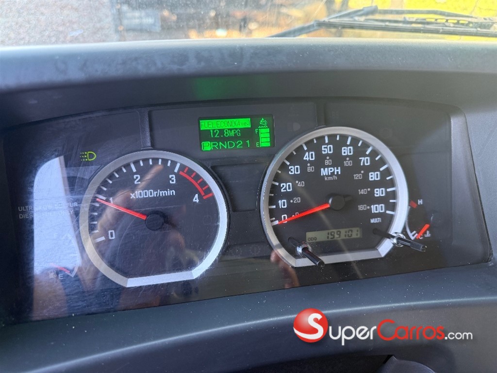 2016 Isuzu Camion Furgon — foto 6 / 11