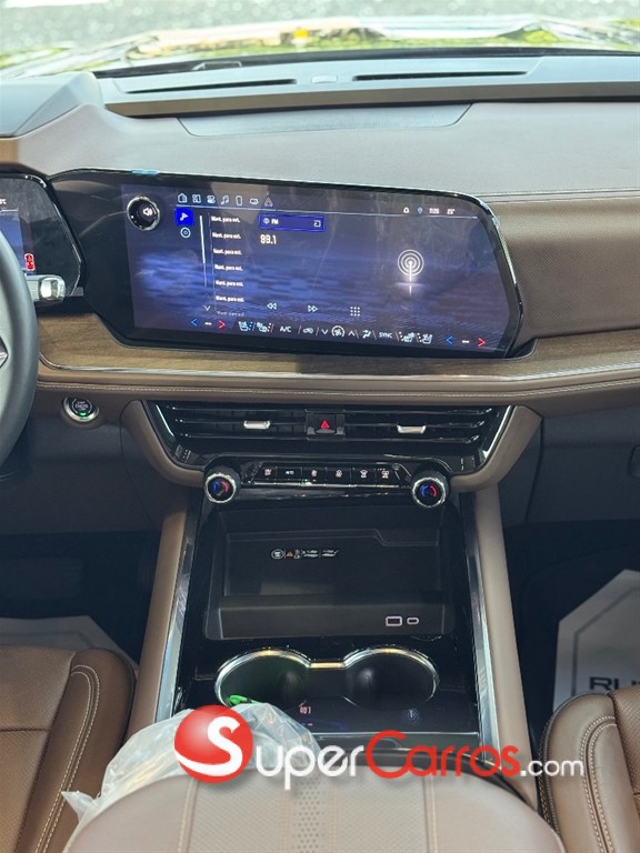 2025 Chevrolet Tahoe Highcountry Duramax — foto 9 / 12
