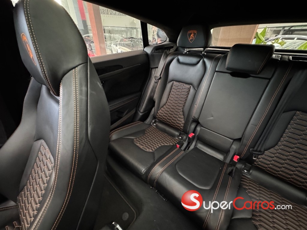 2019 Lamborghini Urus — foto 6 / 12
