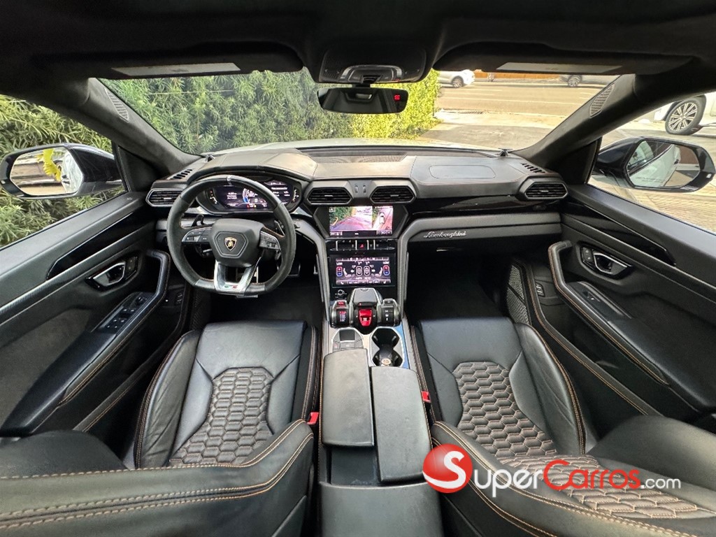 2019 Lamborghini Urus — foto 7 / 12