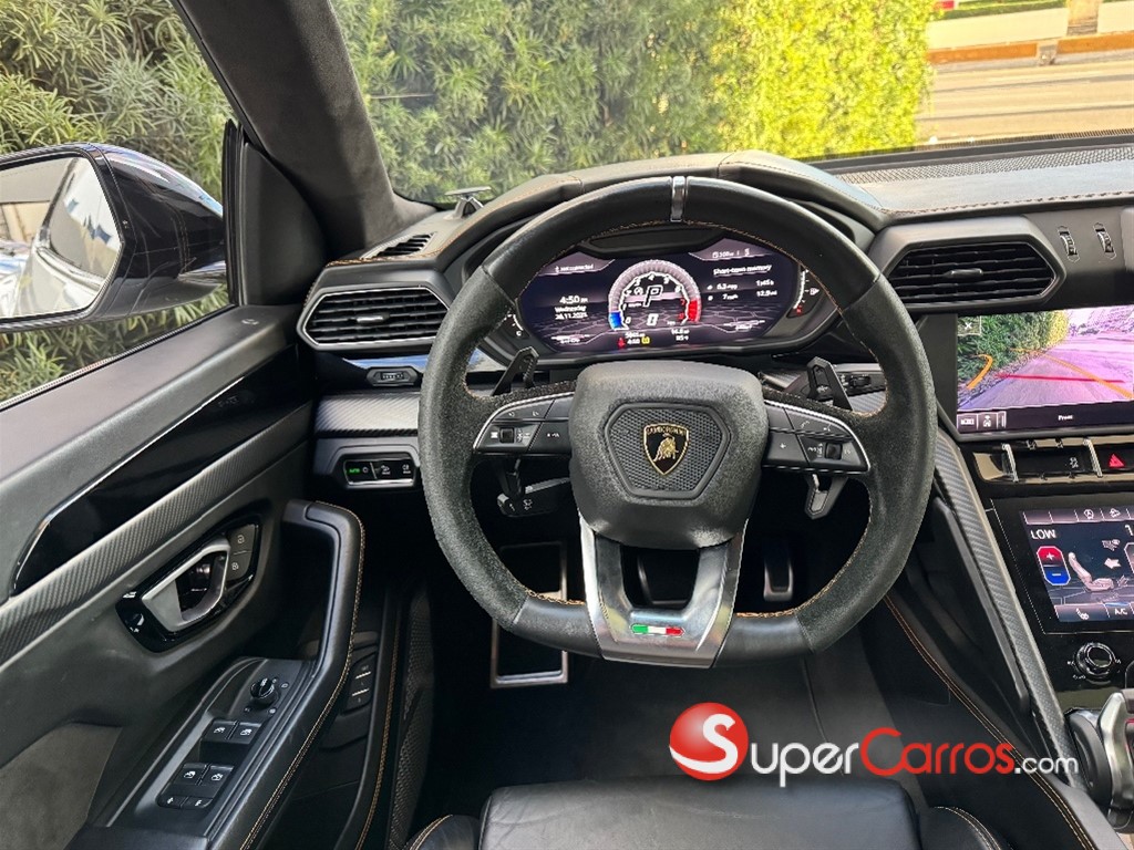 2019 Lamborghini Urus — foto 8 / 12