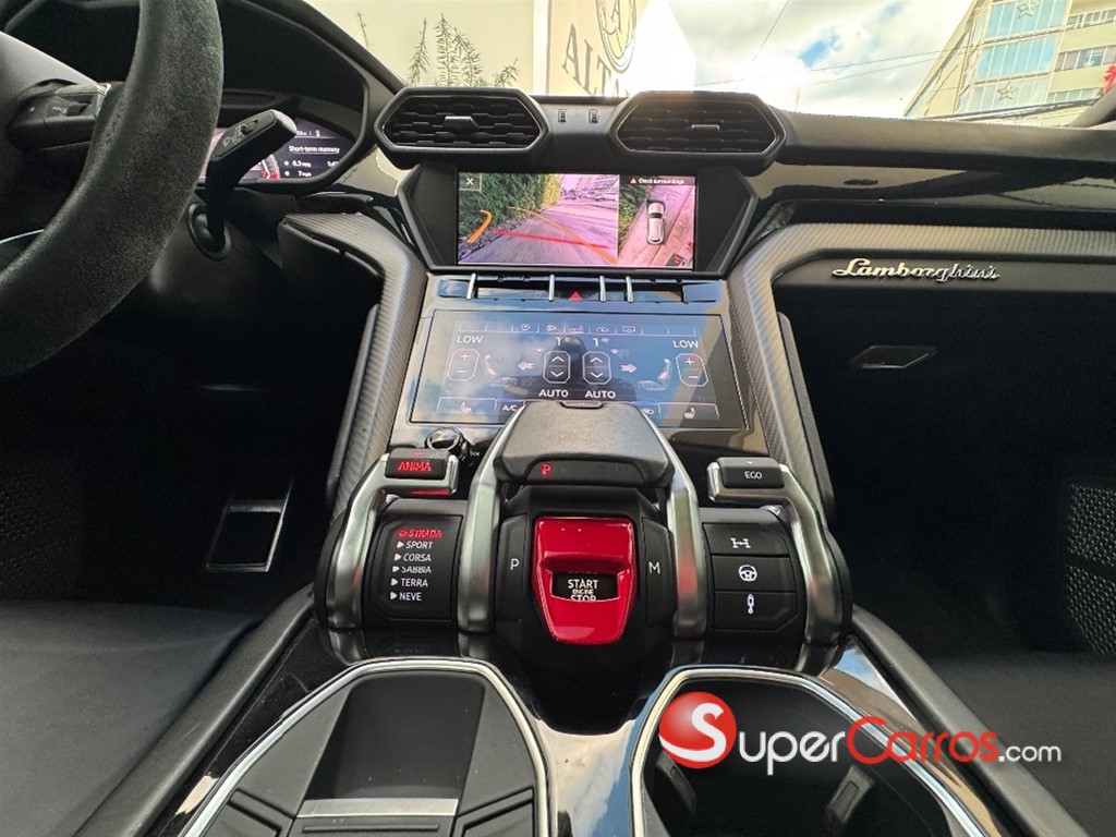 2019 Lamborghini Urus — foto 9 / 12