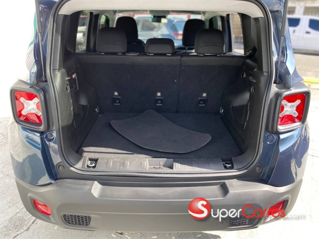 2020 Jeep Renegade Latitude — foto 4 / 12