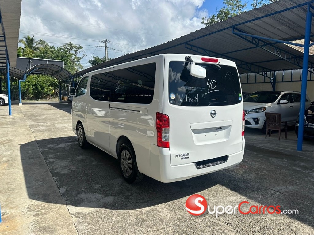 2020 Nissan Caravan — foto 11 / 12