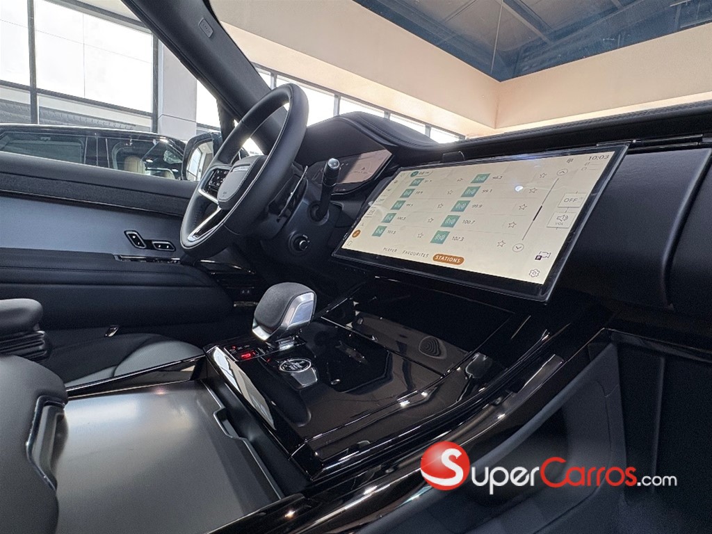 2025 Land Rover Range Rover SE — foto 10 / 11