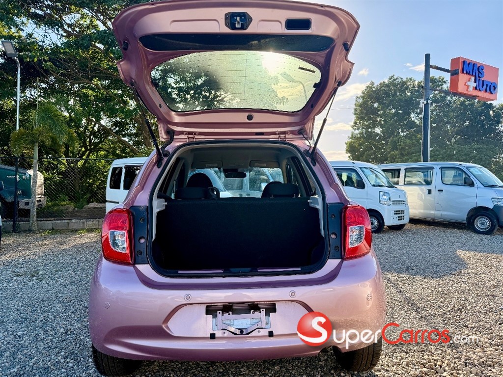 2022 Nissan March — foto 10 / 10