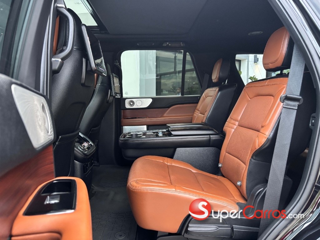 2020 Lincoln Navigator Reserve II Long — foto 4 / 9