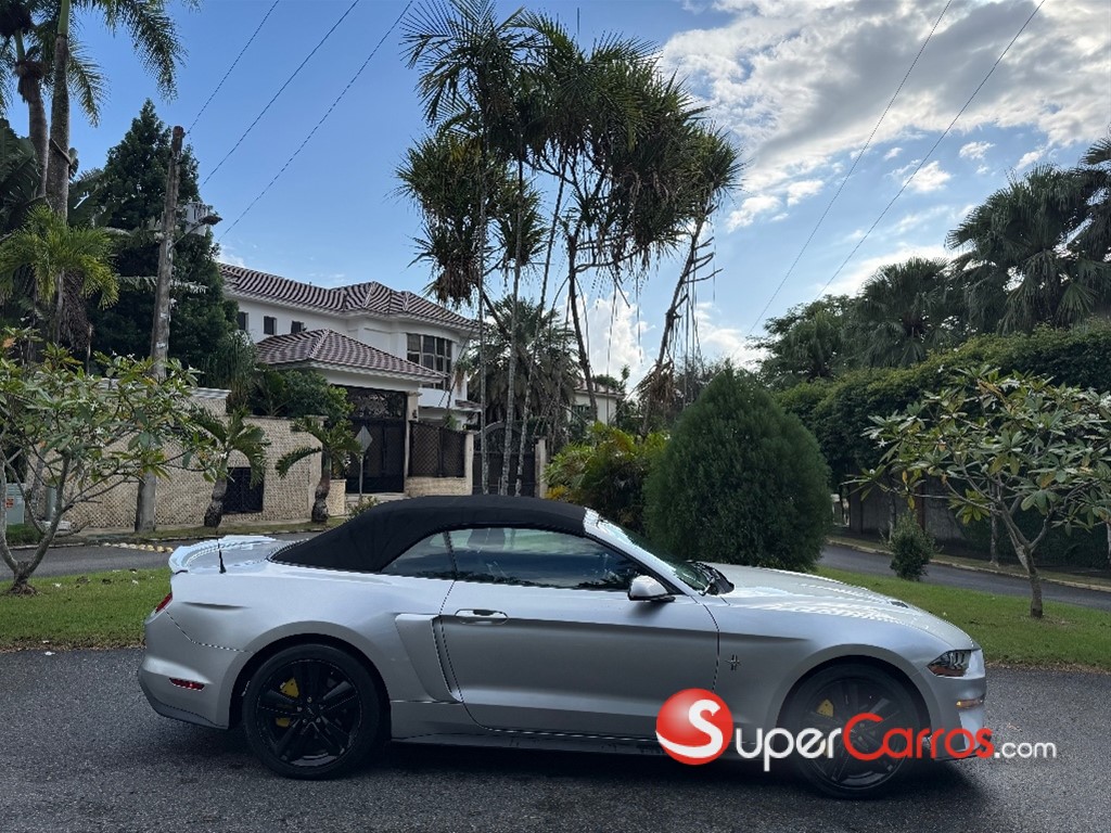 2018 Ford Mustang Ecoboost — foto 3 / 10